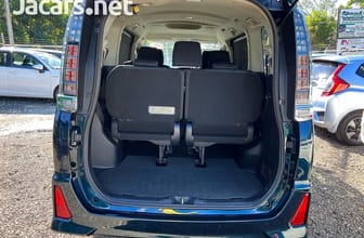Toyota Voxy 2,0L 2017 046dfa91e34e0a5a14f9bb967f473eda