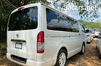 Toyota Hiace 2,5L 2016 410a8b680500d5d85b8a9957587871c6