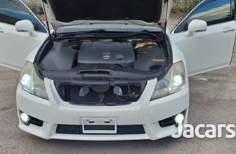 Toyota Crown 3,0L 2011 4cae0f477890c25df13fa557ad86616c
