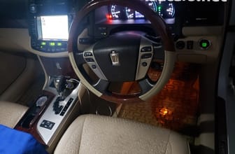 Toyota Crown 3,0L 2011 59b112043cbb5606c7d2aa55e7ddf19e