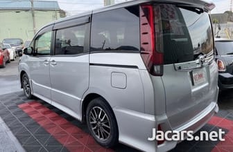 Toyota Noah 2,0L 2016 5b1e85140f00d06cda525c0ed74b549d
