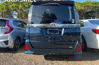 Toyota Voxy 2,0L 2017 6ca19d51a8c4fd052e1829d10c478b0f